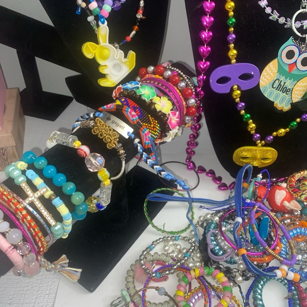 Assorted Fashion Jewelry Lot for Girls #218 - Picture 6 of 10